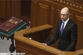 Сейчас у нас нет денег на повышение соцстандартов - Яценюк