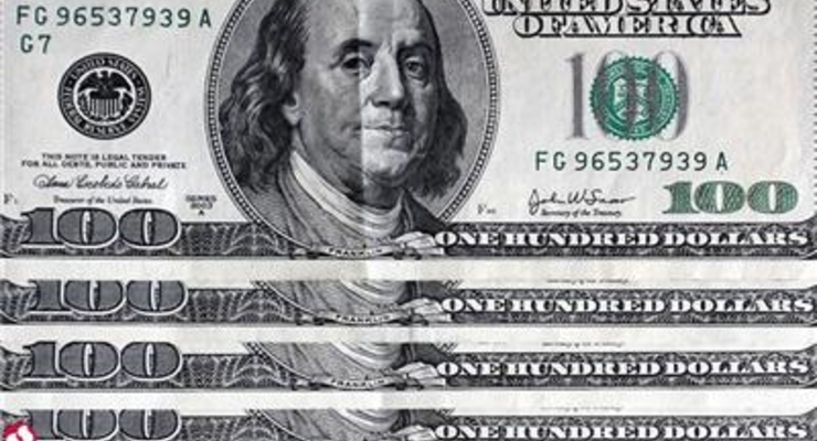 Объем денежных переводов из Украины сократился на треть