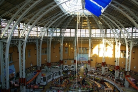 Стали известны зарплаты директоров знаменитых киевских рынков