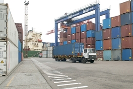 Товарооборот между Украиной и РФ продолжает падать