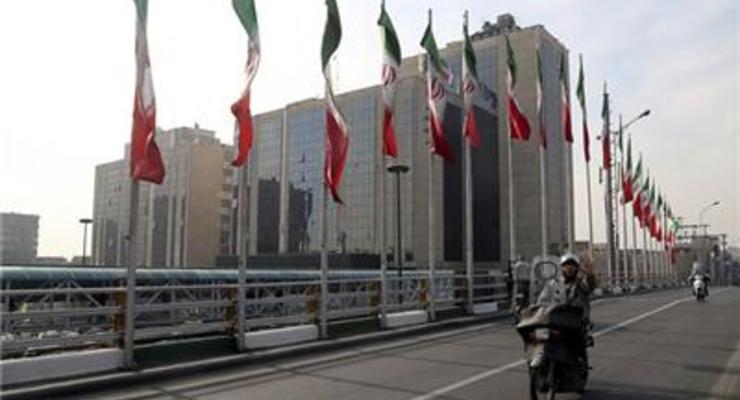 Ирану начали выплачивать замороженные долги