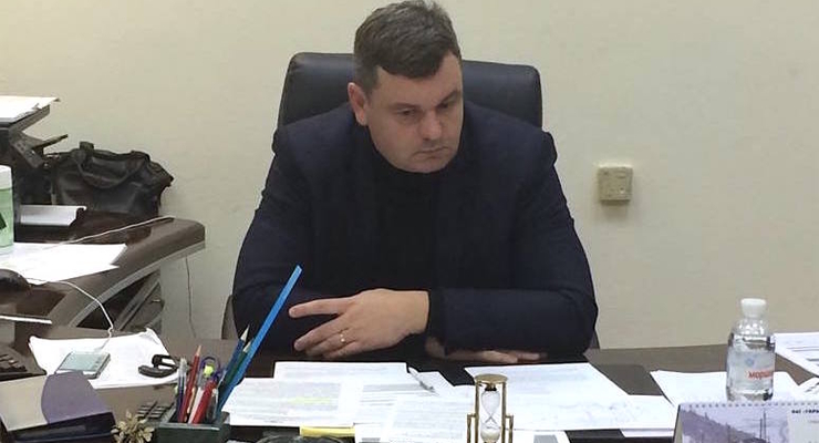 Поезд не поедет. Кто и зачем оставил Укрзализныцю без топлива