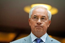 Розенко отрицает начисление пенсии экс-премьеру Азарову