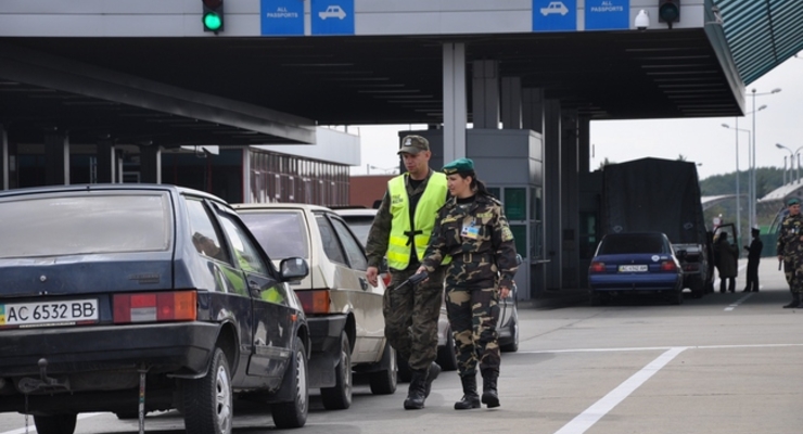 Венгры и поляки тратят деньги в украинских супермаркетах