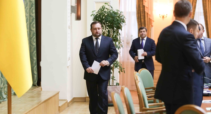 «Антирейдерская» комиссия рассмотрела около 70 заявлений о захватах, которые нанесли убытков на  сумму от 300 млн. до 1 млрд. гр