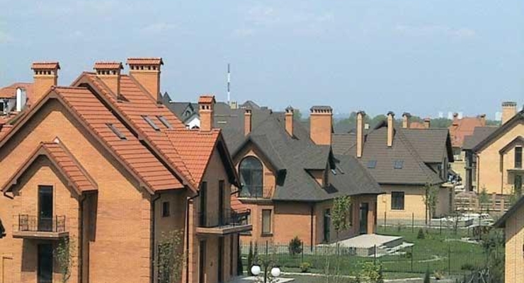 Что и за сколько можно купить в загородных коттеджных городках