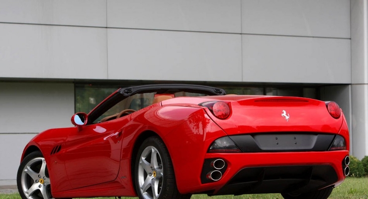 Продажи спорткаров в Украине растут