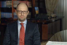 Яценюк анонсировал повышение соцстандартов в Украине