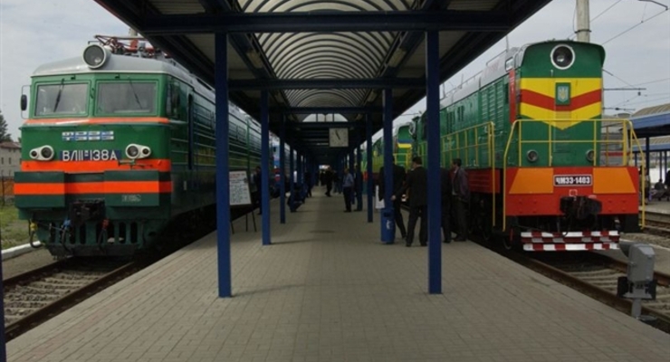 Укрзализныця подписала договор на поставку дизтоплива