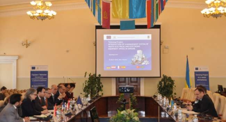 ЕС выделит Украине ?1,2 млн на утилизацию батареек