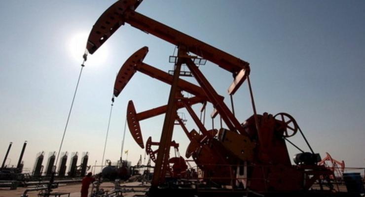 Нефть дешевеет на опасениях превышения спроса на рынке