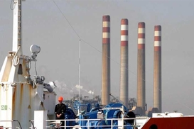 Цены на нефть падают на данных о росте запасов в США