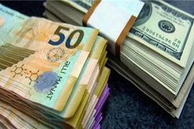 В Азербайджане приостановлена выдача долларовых кредитов