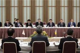 Президент призвал японский бизнес инвестировать в Украину