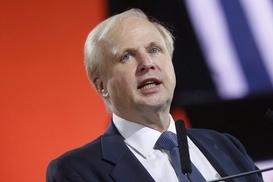 Награждают по заслугам: акционеры нефтегазовой компании не хотят платить зарплату гендиректору