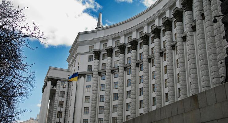 В ожидании назначения: 20 апреля КМУ определит директоров Укрзализныци и Укрпочты