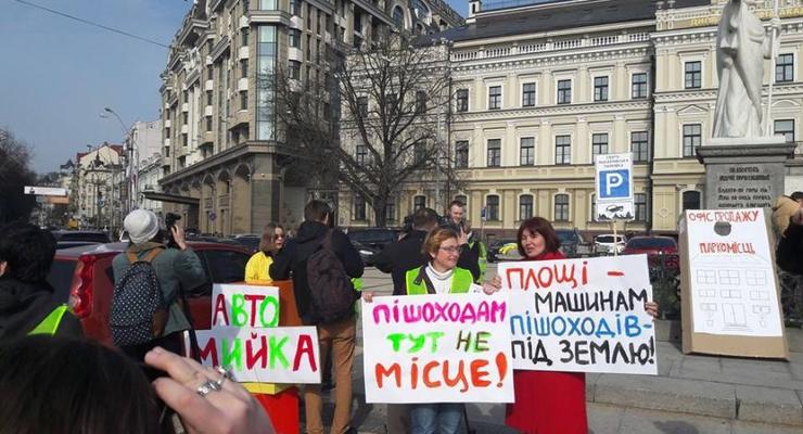 Активисты подсчитали, что можно сделать на деньги паркинга на Михайловской