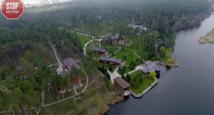 Журналисты показали дворец оппозиционера Колесникова под Киевом