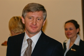 Ринат Ахметов готовит нового игрока на рынке мобильной связи