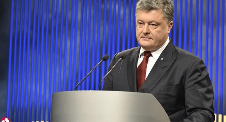 Порошенко ветировал закон о росте пошлины на вывоз металлолома