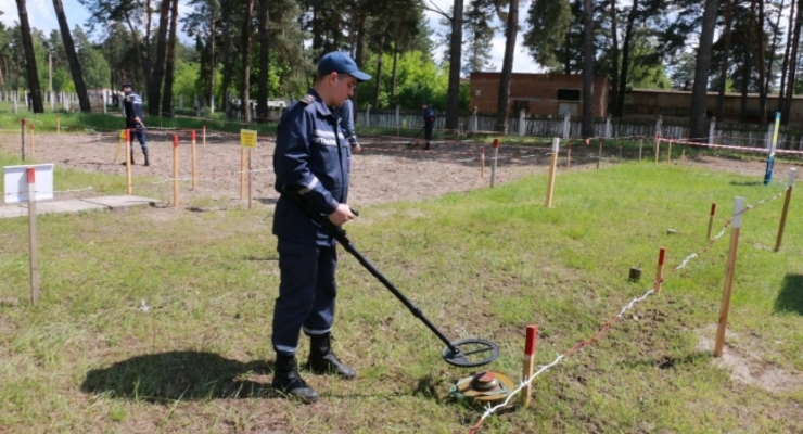 ЕС предложил Раде подготовить закон для разминирования Донбасса