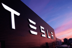 Tesla будет продавать свои акции