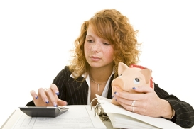 Украинцы в прошлом году тратили деньги в основном на еду и коммуналку - эксперт