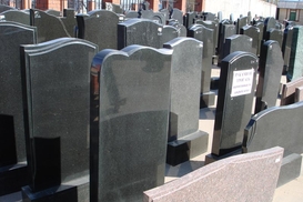 Житель Харьковской области получил патент на надгробную плиту и остановил обработку гранита в стране