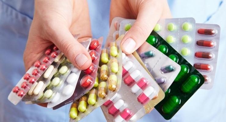 Порошенко подписал закон, который может снизить цены на лекарства