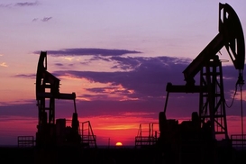 Нефть дорожает