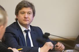 Украина получит три транша МВФ в 2016 году - Данилюк