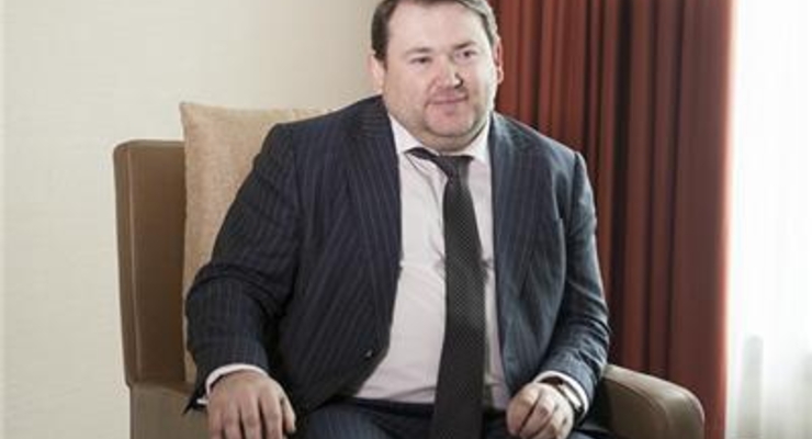 Чистая продажа украинцами валюты в июне составила $379 млн