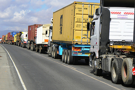 В России задержали десятки фур с украинскими товарами