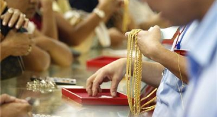 Цена золота выросла до двухлетнего максимума