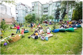 Киеву предложили выкупить землю под Сквером Небесной сотни