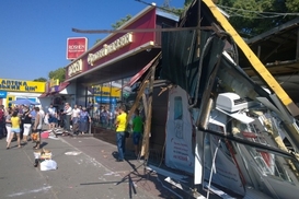 Roshen судится с властью Киева из-за сноса магазина на Святошино