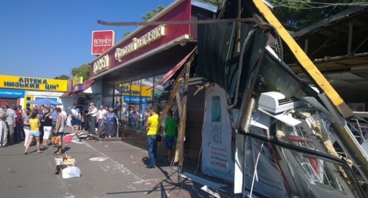 Roshen судится с властью Киева из-за сноса магазина на Святошино