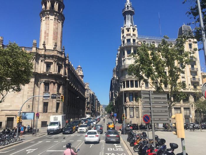Чем запомнился город-мозаика Барселона