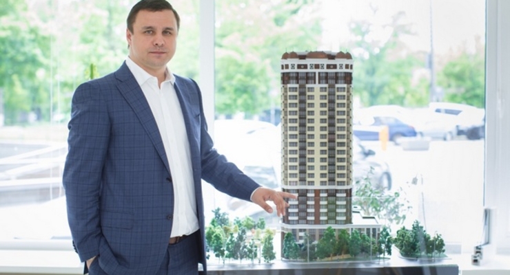 Кабмин уволил главу корпорации Укрбуд Микитася