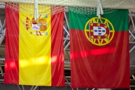 Испанию и Португалию не будут штрафовать за дефицит бюджета