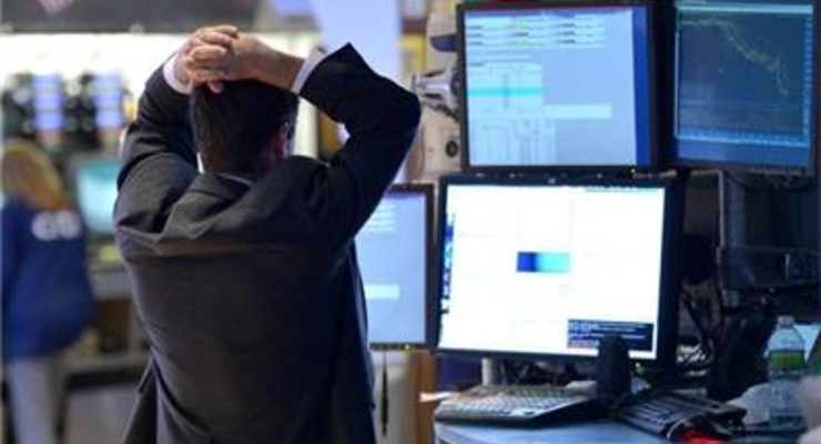 Объем торгов на украинских биржах сократился на треть