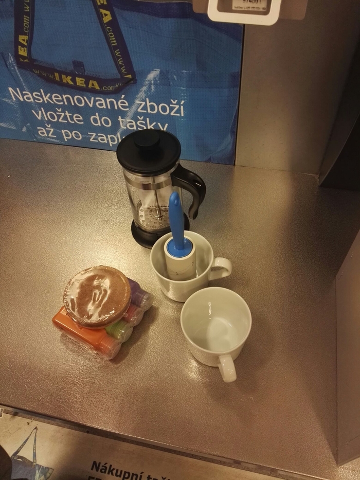 Чехия: Как работают кассы самообслуживания в IKEA