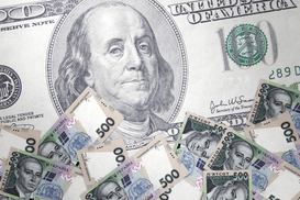 Виноват ли Фонд: Почему падает гривна и что будет с курсом - эксперты