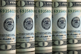 К закрытию межбанка доллар подорожал на 38 копеек