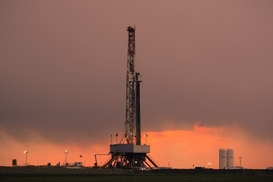 Цены на нефть немного снизились