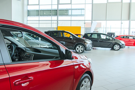 Украинцы стали покупать больше легковых авто