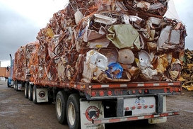 Украинская компания начала закупать металлолом в России