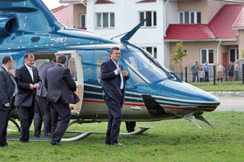 Стало известно, сколько потратит Укрзализныця  на обслуживание вертолета Януковича