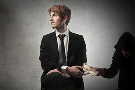 Украинцы не увидели прогресса в борьбе с коррупцией