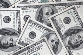 К закрытию межбанка доллар подешевел на 22 копейки, евро – на 28